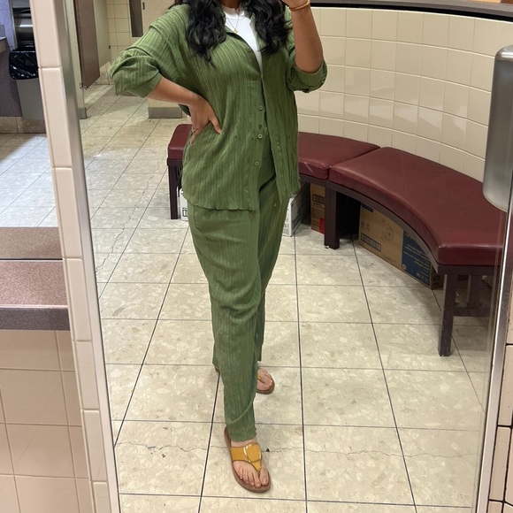 Matching set women dress/ top - Picture 2 of 2